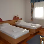 Leier Business Aparthotel 3*