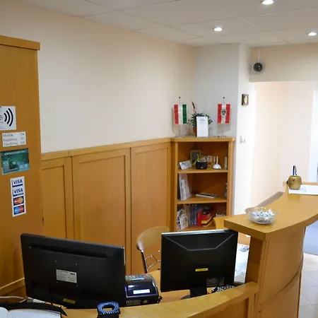Leier Business Gönyů