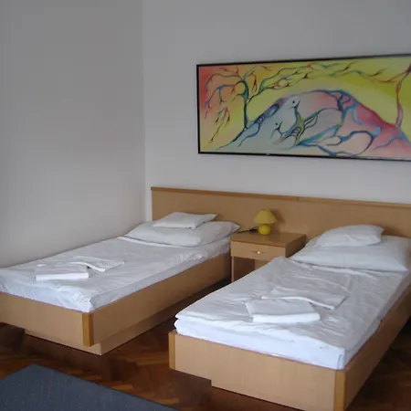 Leier Business Apartmanhotel