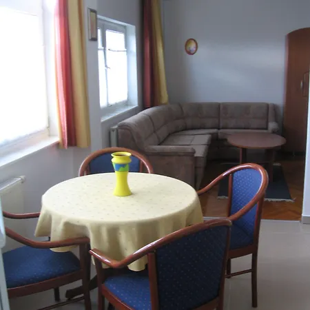 Leier Business Apartahotel Gönyů
