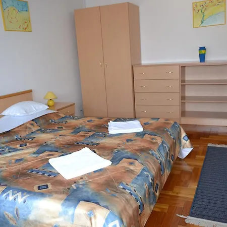 Leier Business Gönyů