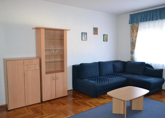 Apartmanhotel Leier Business 3*