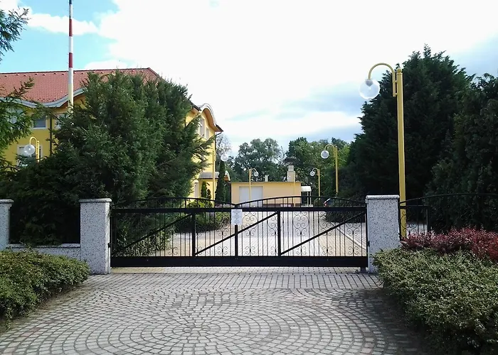 Leier Business Gönyů